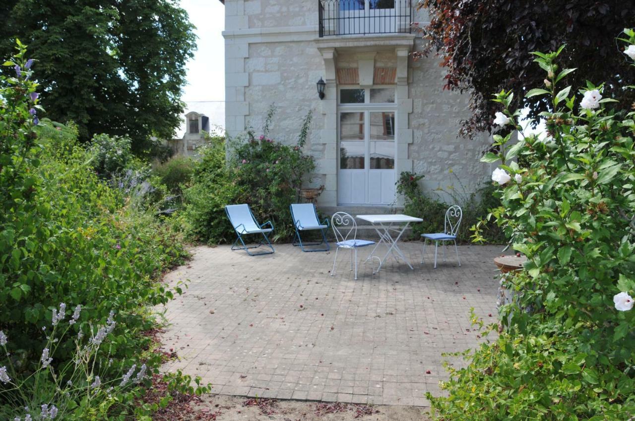 La Terrasse De L'Orangerie Du Chateau - Art Nouveau - Gite 2 Personnes Brain-sur-Allonnes Exteriör bild